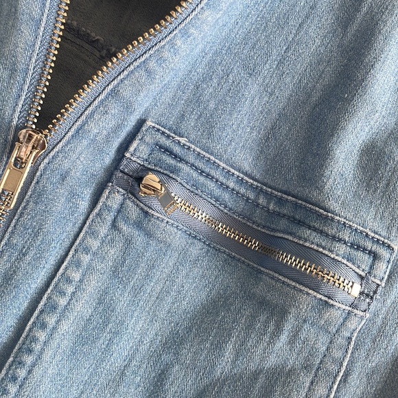 Light blue jeans romper - Picture 3 of 3